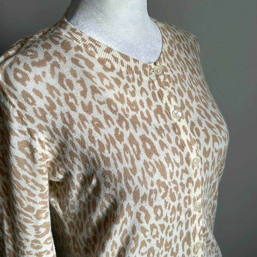 Gap Chic Women’s Lightweight Animal Print Button Up Layering Cardigan
